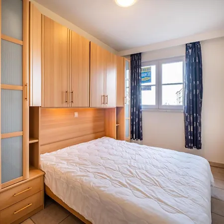 アパート Cat Tweede